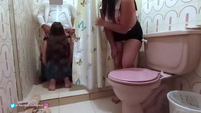 टाम्स का झांकना